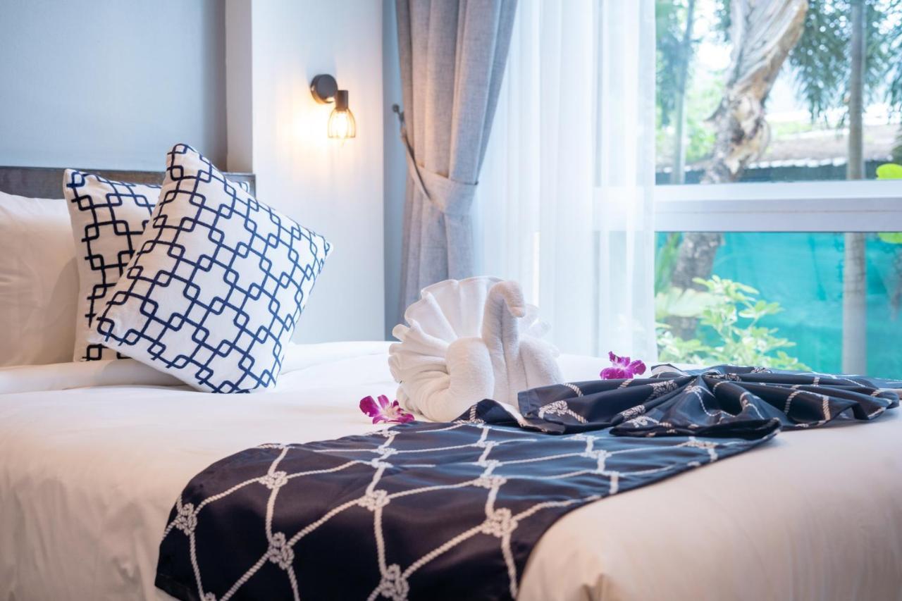 Karon Sea View Beach Apartment Exteriör bild