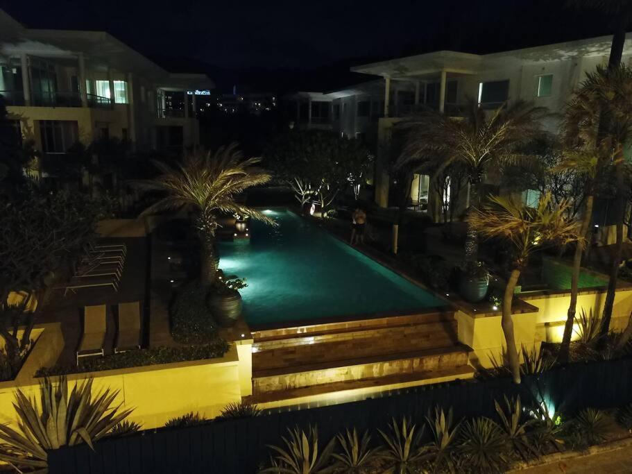 Karon Sea View Beach Apartment Exteriör bild