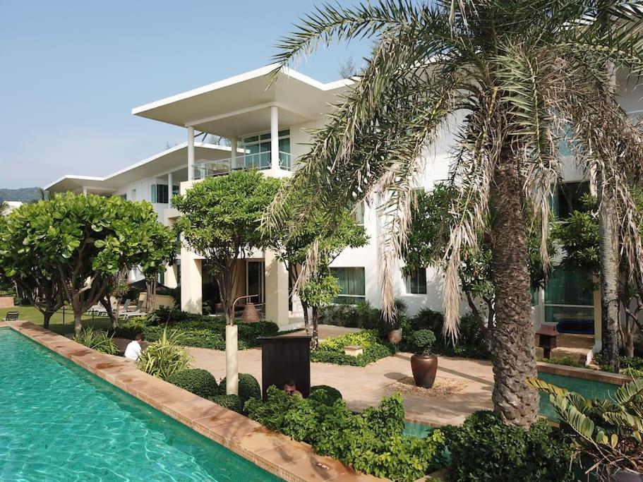 Karon Sea View Beach Apartment Exteriör bild