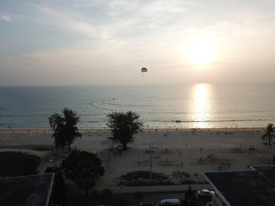 Karon Sea View Beach Apartment Exteriör bild
