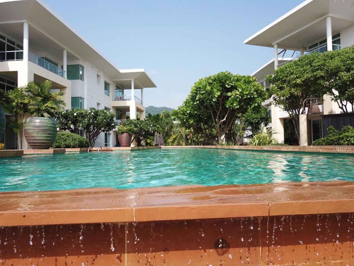 Karon Sea View Beach Apartment Exteriör bild